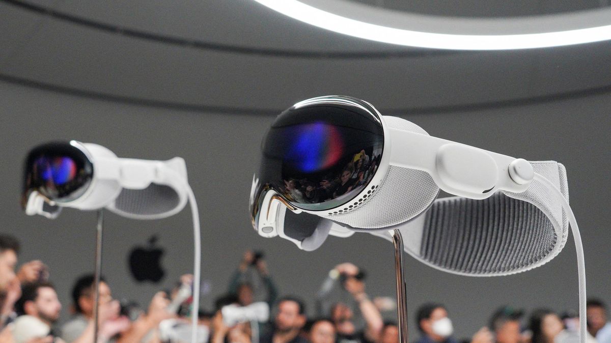Brýle od Applu slibují revoluci. Kazí to astronomická cena i kabel